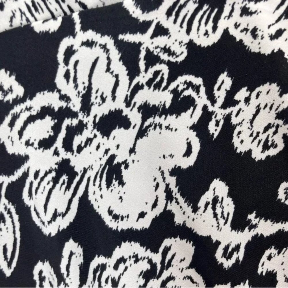 Lauren Ralph Lauren Black and White Floral Dress with 3/4 Sleeve- Size 2 - Picture 5 of 8